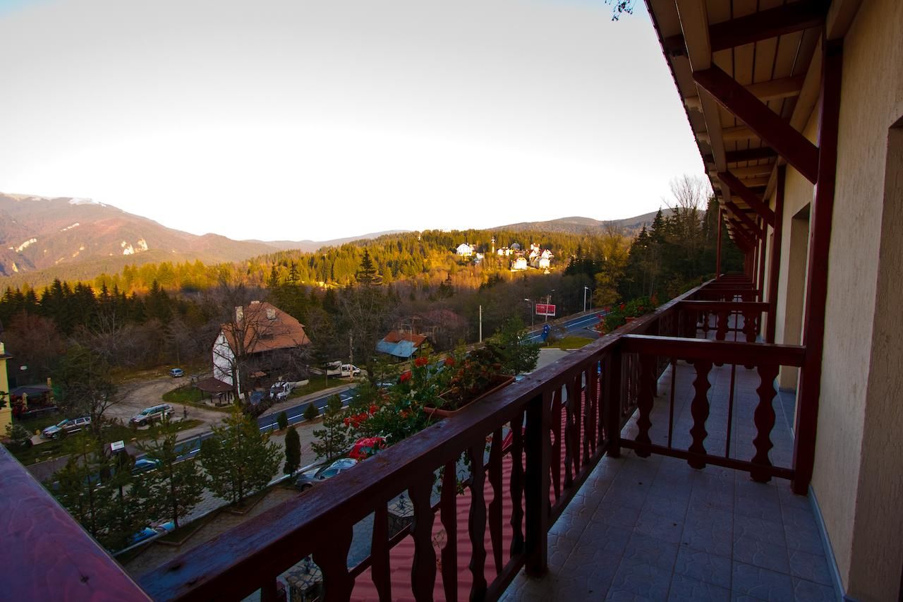 Отель Hotel Rozmarin Предял-26