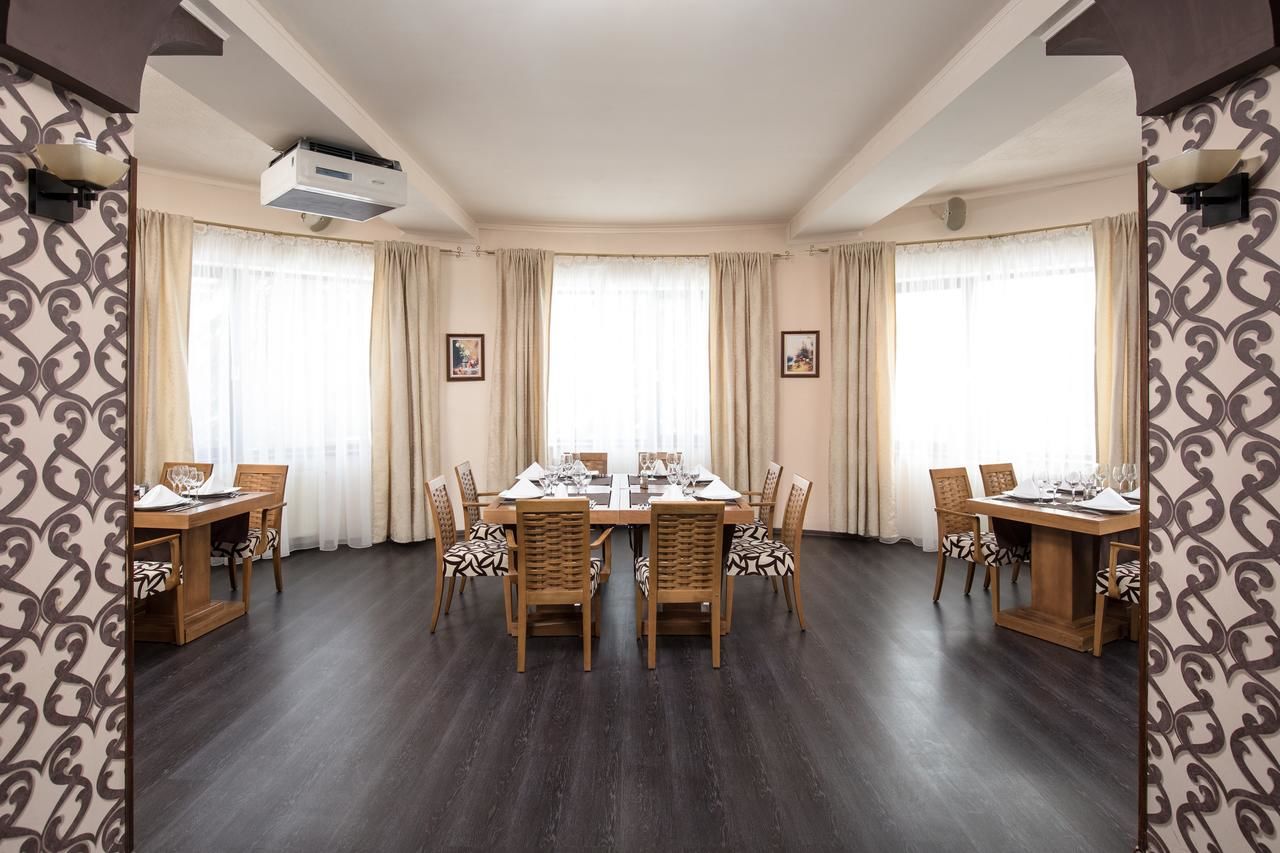 Отель Hotel Rozmarin Предял-34