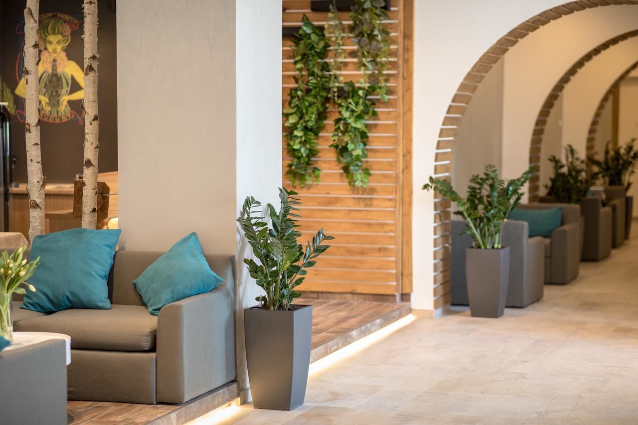 Отель Hotel Rozmarin Предял-8