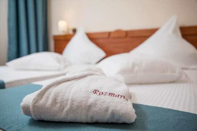 Отель Hotel Rozmarin Предял-50